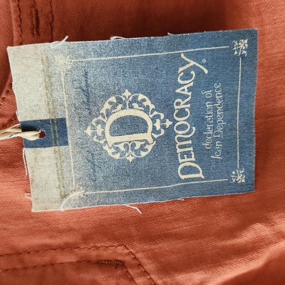 NWT! Democracy capris - Picture 4 of 9